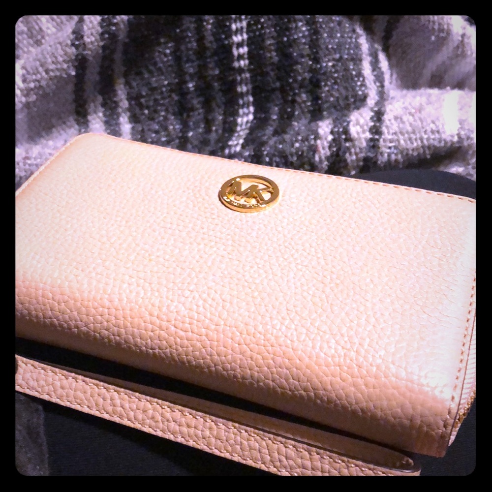 Light Pink MK Cell Wallet